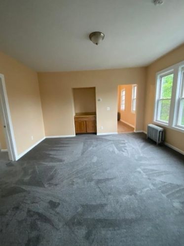 38 Dresden St, Springfield MA 01109-2706 exterior