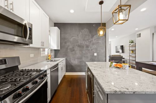 2038 Kildare Ave, Chicago IL 60803-2105 exterior