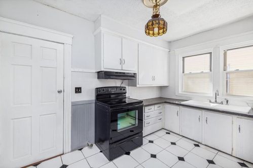 86 Georgia Ave, Providence RI 02905-5409 exterior