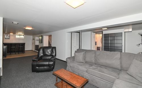 2965 99, Milwaukee WI 53227-3674 exterior