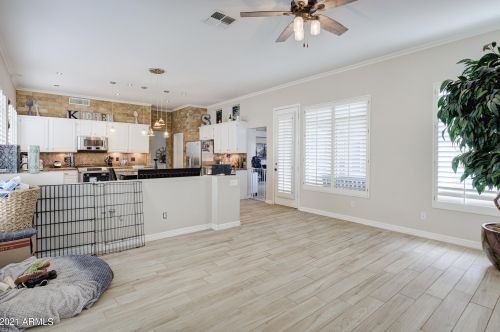 2702 Amberwood Dr, Phoenix AZ  85045-4208 exterior