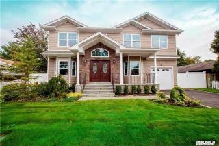6 Edgewood Dr, Syosset, NY 11791-4101