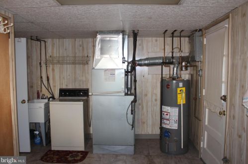 1011 Lawnton Ter, Manor, PA 19036-1113