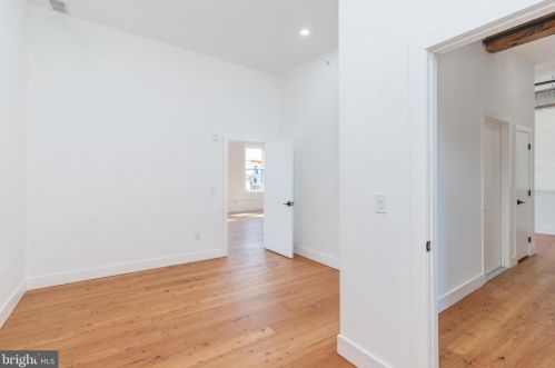 2218 Emerald St, Philadelphia PA 19134-2505 exterior