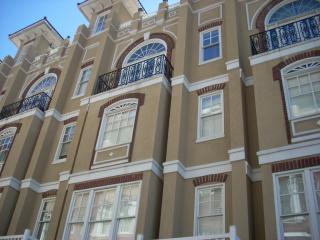 838 Clifton Heights Ln, Atlanta GA  30329-4253 exterior