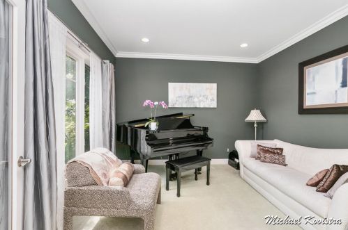 1673 Watermark Dr, Grand Rapids MI 49546-9009 exterior