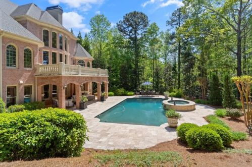 711 Henley Fld Cir, Duluth GA 30097-5924 exterior