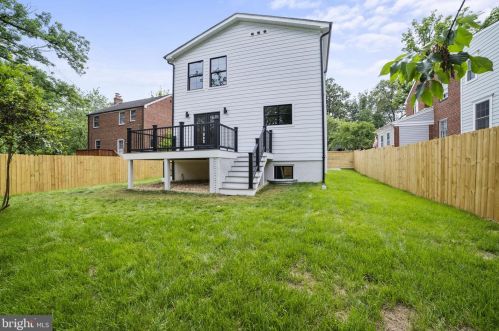 1505 Crestwood Dr, Alexandria VA  22302-2303 exterior