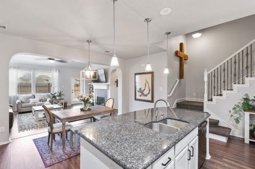 2397 Mackinac Dr, Frisco TX 75033-0405 exterior