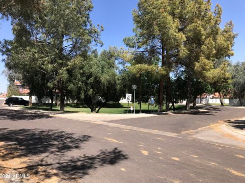 7121 28th Ave, Phoenix, AZ 85051-8462