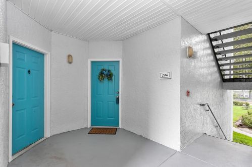 5607 Legacy Crescent Pl, Riverview, FL 33578-2802