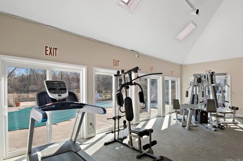 202 Cornwall Mdw Ln, Patterson NY 12563-2653 exterior