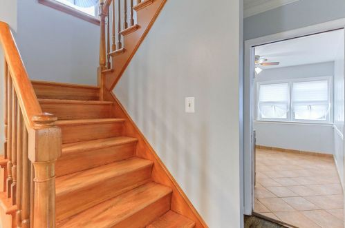 8150 Sacramento, Chicago IL 60655-2302 exterior