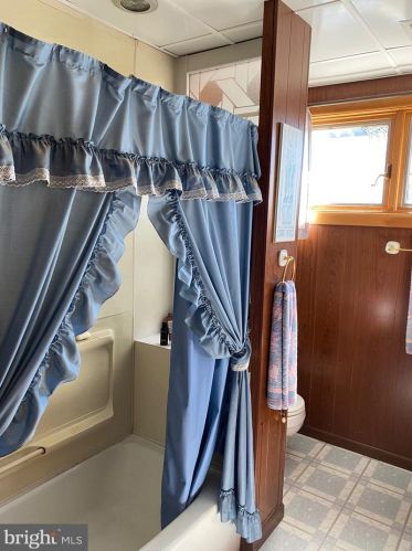 209 Highland Ave, Darby PA 19023-2006 exterior