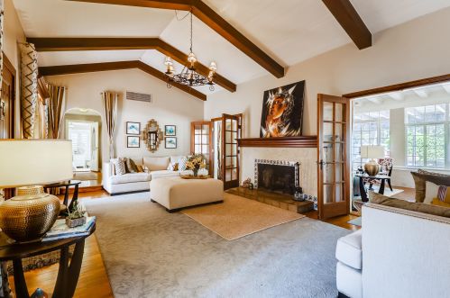 2021 Alvarado Rd, Phoenix AZ  85009-2830 exterior