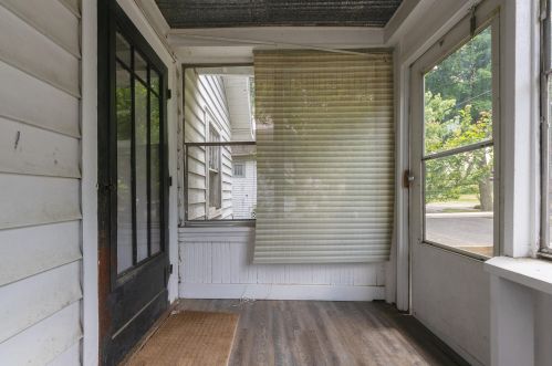 205 Maple St, Kalamazoo MI 49001-2814 exterior