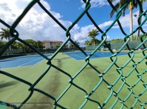 2 Royal Palm Way, Boca Raton FL  33432-7861 exterior