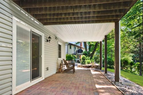 1292 Balsam Trl, Saint Paul MN 55123-1707 exterior