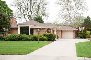 209 Maison Ct, Elmhurst, IL 60126-2917