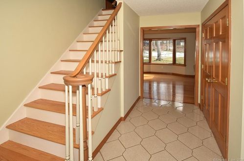 118 Blue Rdg Dr, Vernon CT 06066-5803 exterior