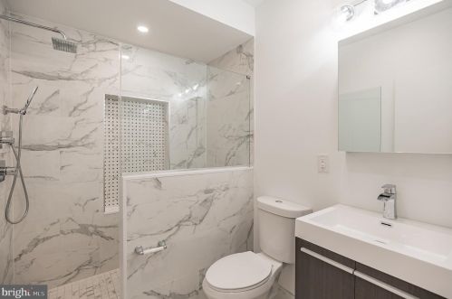 1720 22nd St, Philadelphia PA 19145-1943 exterior