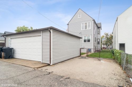 4326 Avers Ave, Chicago IL  60618-1072 exterior