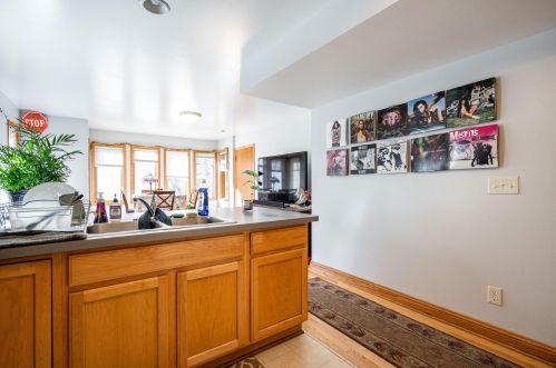 2910 Newhall St, Milwaukee WI 53211-3223 exterior