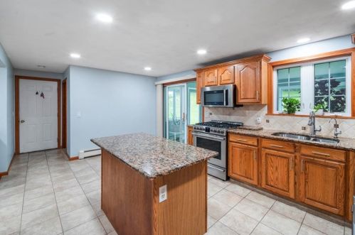 273 Oregon Ave, Woonsocket RI  02895-4959 exterior