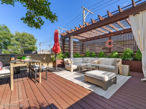 1707 Nelson St, Chicago IL 60657-3027 exterior