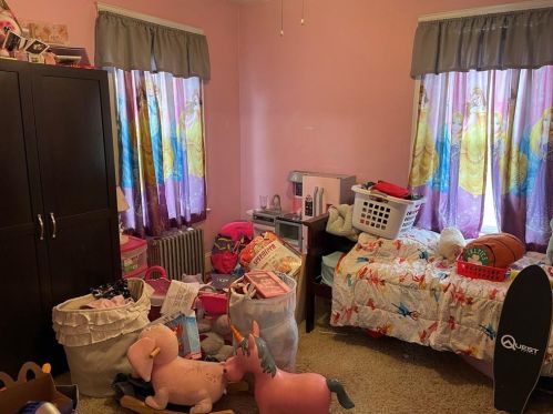 38 Irving St, Providence RI 02904-4752 exterior