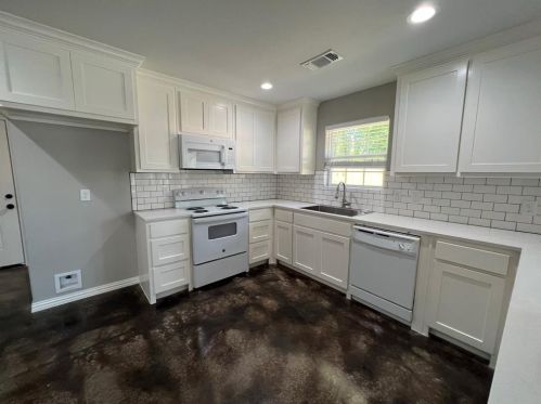 933 Rice St, Denison TX  75020-7546 exterior