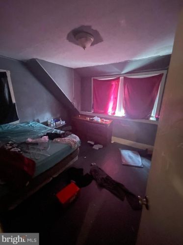 1110 White St, Chester PA 19013-6429 exterior