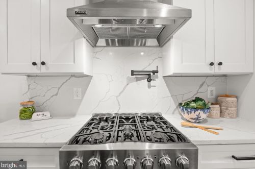 16 Adams St, Washington DC  20001-1026 exterior