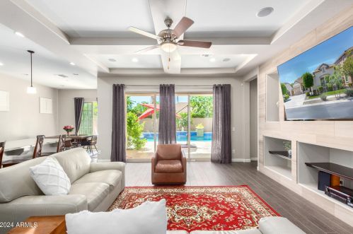 4820 Mingus Dr, Chandler AZ 85249-2052 exterior