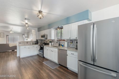 3272 Alexanderwood Dr, Tucson AZ 85746-1081 exterior