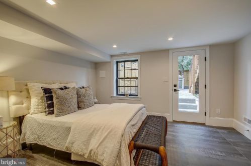 2440 Huidekoper Pl, Washington DC  20007-1826 exterior