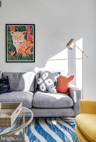 1009 Greenwich St, Philadelphia PA 19147-6409 exterior