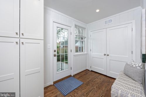 902 Commonwealth Ave, Alexandria VA exterior