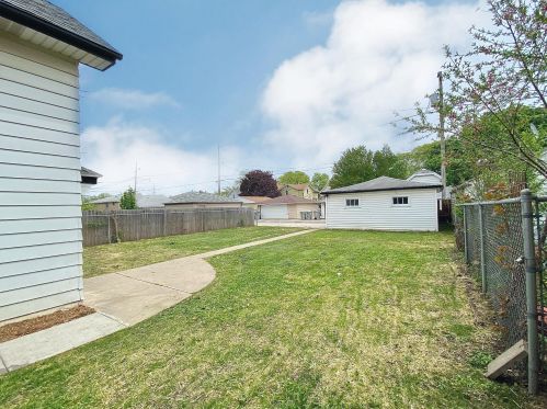 2840 15 St, Milwaukee WI 53215-3711 exterior