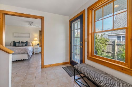 51 Suncook St, Seabrook NH 03874-4729 exterior