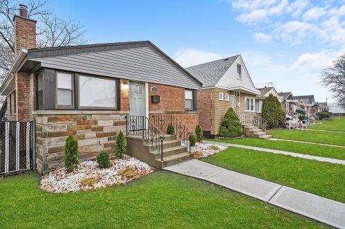 4752 Kilpatrick Ave, Chicago IL  60630-4028 exterior