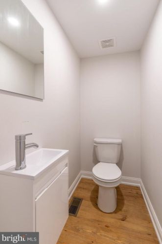 2233 Cedar St, Philadelphia PA  19125-2909 exterior