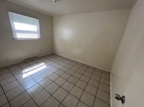 5144 84, Milwaukee WI 53225-4207 exterior