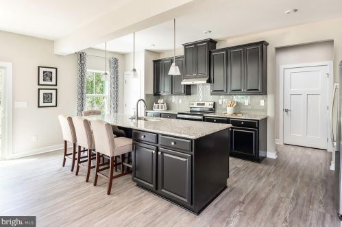 4218 Grandview Rd, Hanover PA 17331-9753 exterior