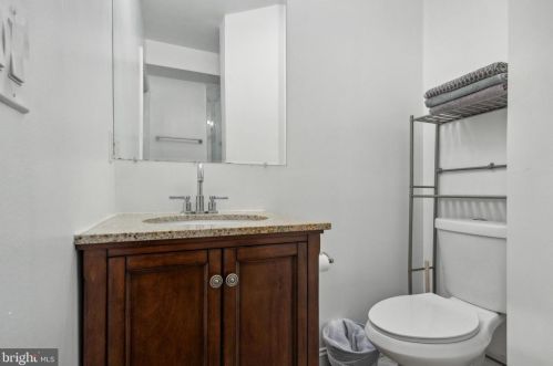 1557 9 St, Philadelphia PA 19148-3701 exterior