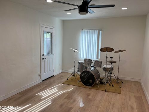 2317 Brill St, Phoenix AZ 85009-3123 exterior