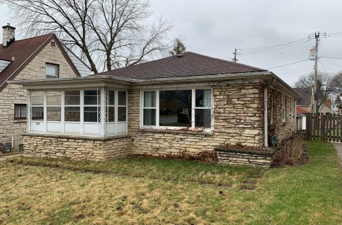 2707 67th St, Milwaukee, WI 53219-3065