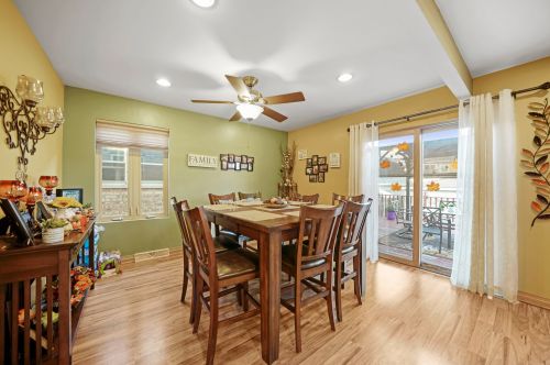 6129 Mcvicker Ave, Chicago IL 60638-4325 exterior