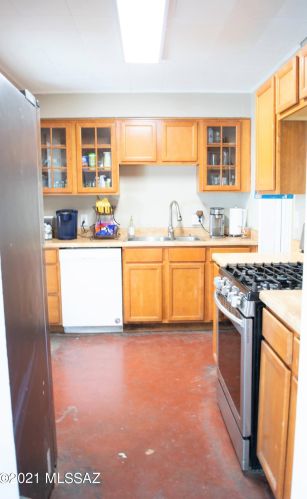 2710 Malvern St, Tucson AZ 85710-4238 exterior