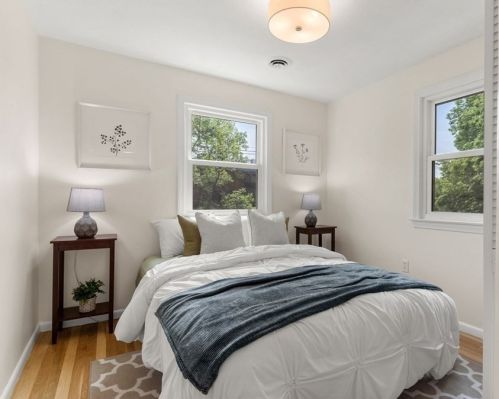 3 Kent Sq, Brookline MA 02446-6937 exterior